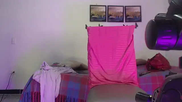 Nikki__uwu webcam