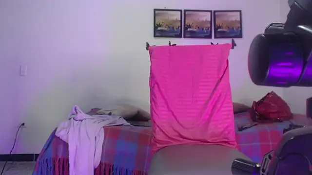 Nikki__uwu webcam