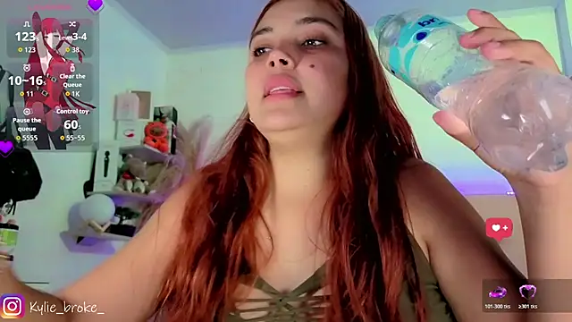 Kylie_brokee webcam