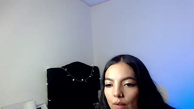loren_tits24 webcam