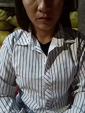Maikute9696 live cam on StripChat