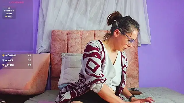 Ava_Raye webcam