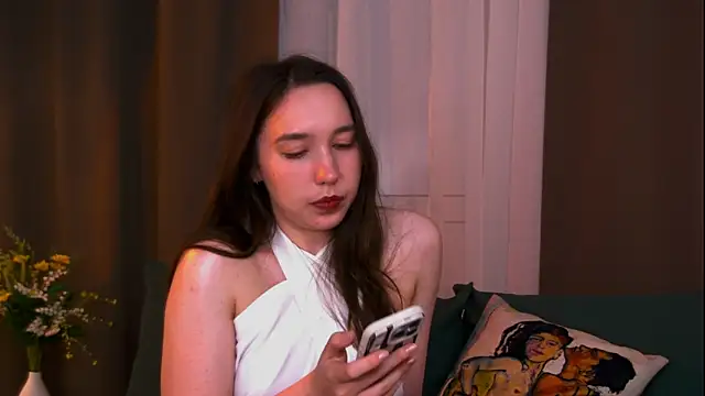 Suzaneey webcam