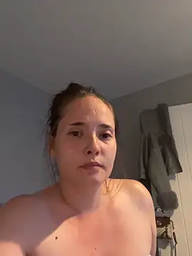 Poppylooloo webcam