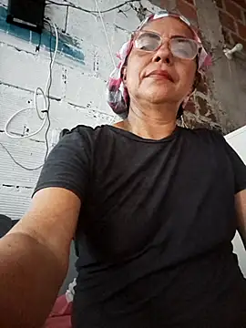 Sweet-Hot-Sucking webcam