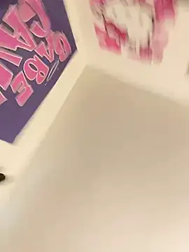 LolaLooney webcam