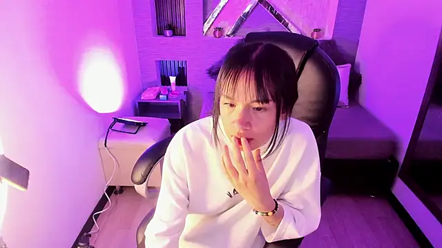 Hanna_Bloomm webcam