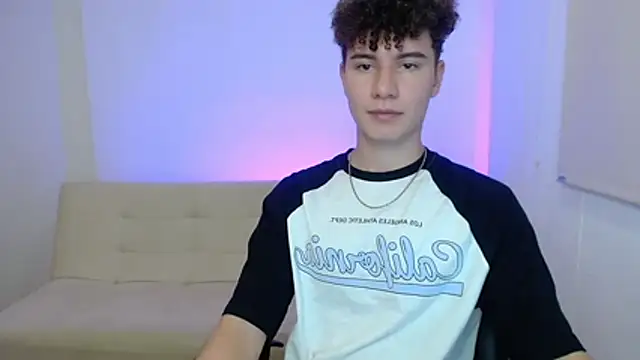 adrian_morelly webcam