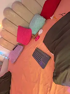 AlisonHoot69 webcam