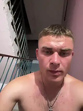 lion21s (M young) - Großes Sperma in der Dusche