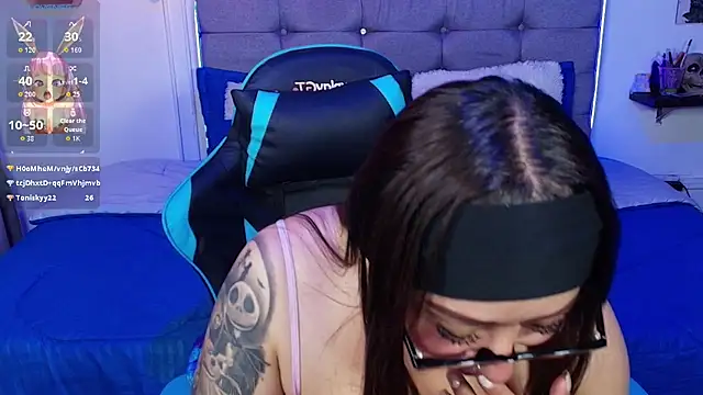 Kata_Bigboobs webcam