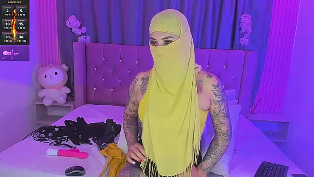 Nayla-Mouna webcam