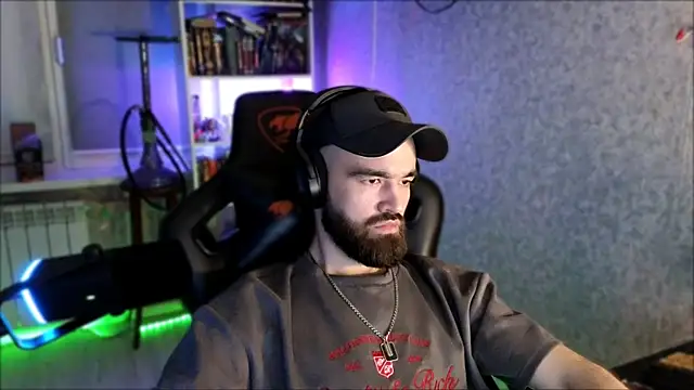 _Serious_Man webcam