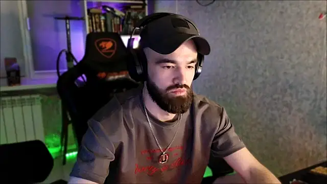 _Serious_Man webcam