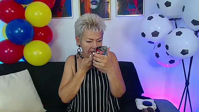 jacky_smith1 - Jacky_Smith1's free webcam - UK Sex Cams