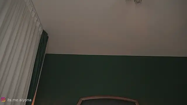 Alyonaqueen_ webcam