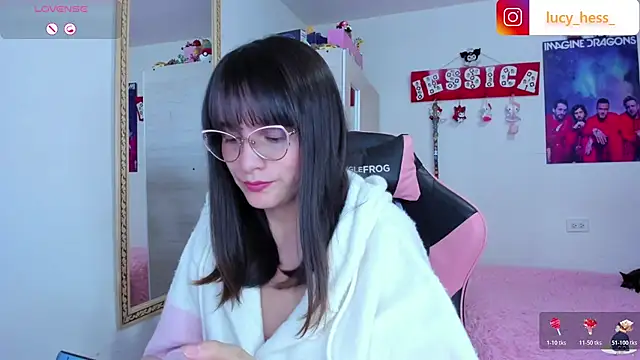Lucyy-hess webcam
