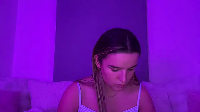 maisiesmithx - Maisiesmithx's free webcam - UK Sex Cams