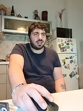 bear_skinny webcam