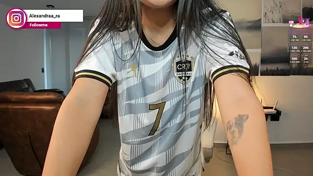 Alexandra_ra webcam