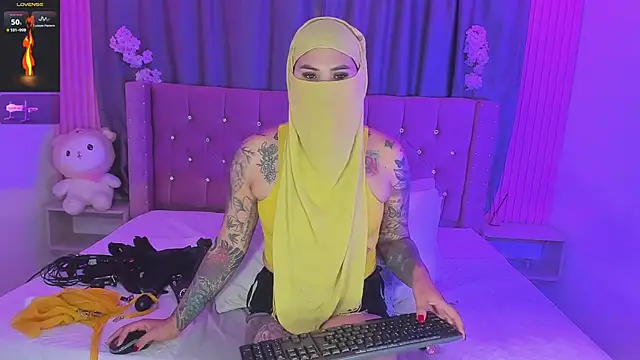 Nayla-Mouna webcam