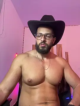 magnumchris - Magnumchris's free webcam - UK Sex Cams