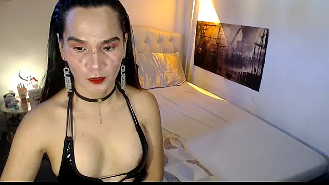 NinaDOM4CUM webcam