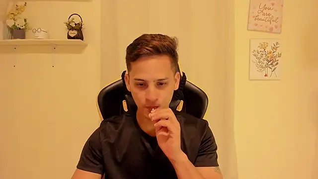 sexy_andres01 webcam