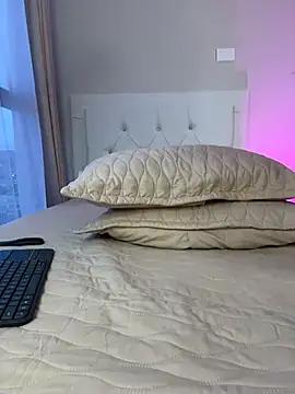 celeste_amber (F young) - Play with my two holes (fingering)🥵