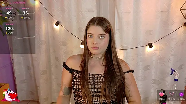 Lia_little18 live cam on StripChat