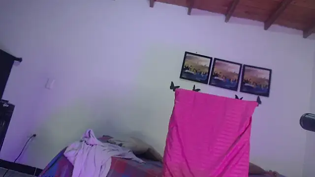 Nikki__uwu webcam