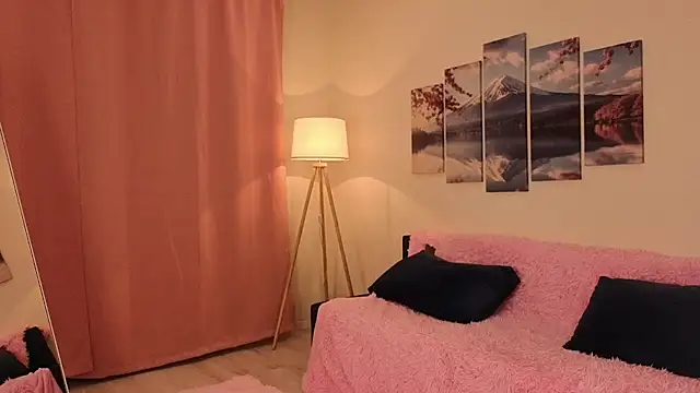 Mila_Lexy webcam