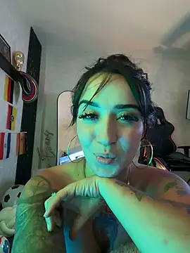 emmyevans1 - EmmyEvans1's free webcam
