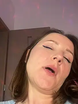 MaryJey webcam