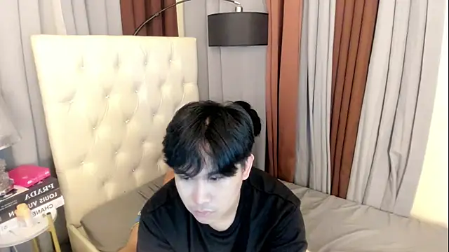 davincihugecock live sex cam