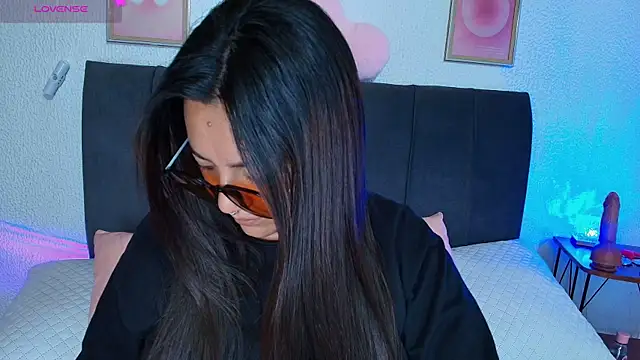 samm_curvy webcam