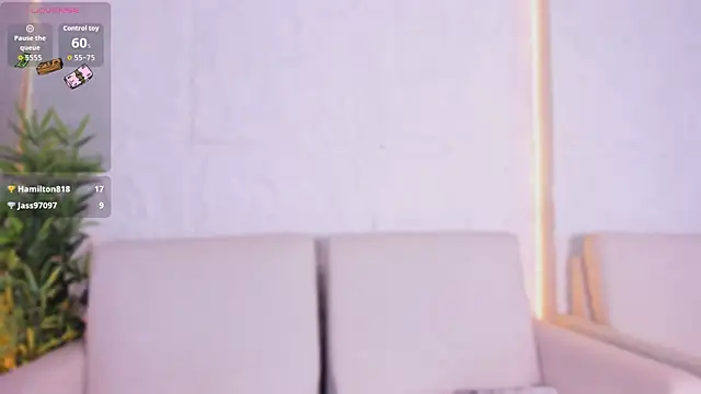Ali_Hamilton webcam