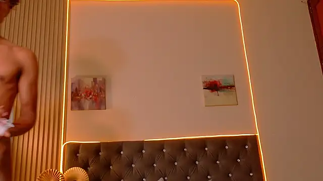 Alex_Bloom webcam