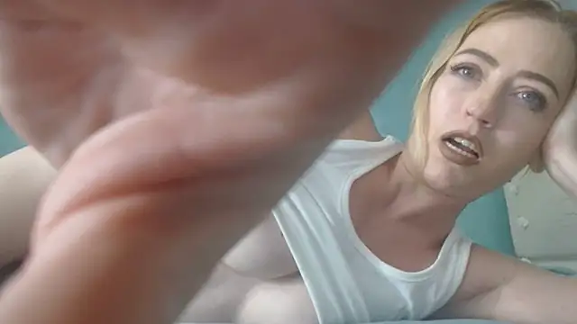 LaraLanee webcam