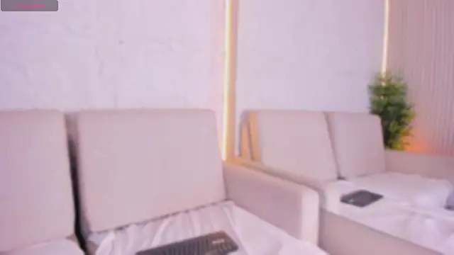 Ali_Hamilton webcam