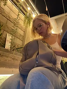 SweetBunnyGF webcam