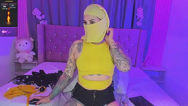 Nayla-Mouna webcam