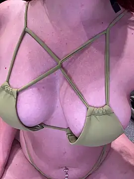 MissCherryXo live cam on StripChat