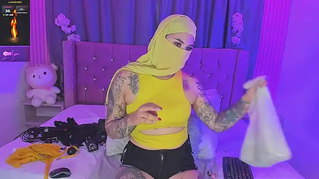 Nayla-Mouna webcam