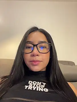 Soe_Love webcam