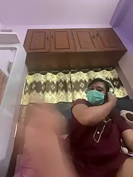 Yourhornynightmare webcam