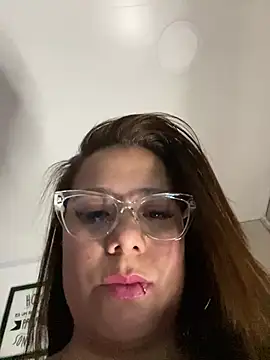 Pretty__Milf webcam