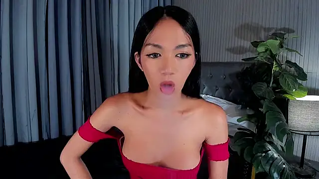 HugeCocoCock webcam