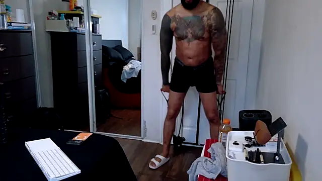 WyattBBC live cam on StripChat
