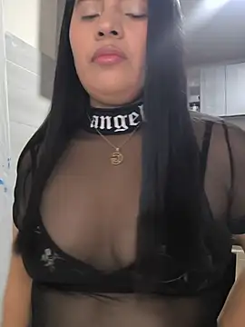 emiliarainboow - EmiliaRainboow's free webcam - UK Sex Cams